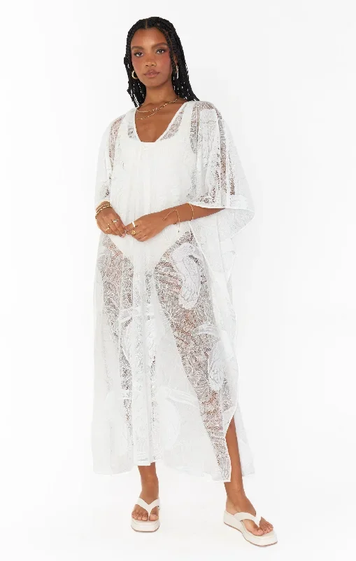 hana-trumu-in-the-jungle-lace-white